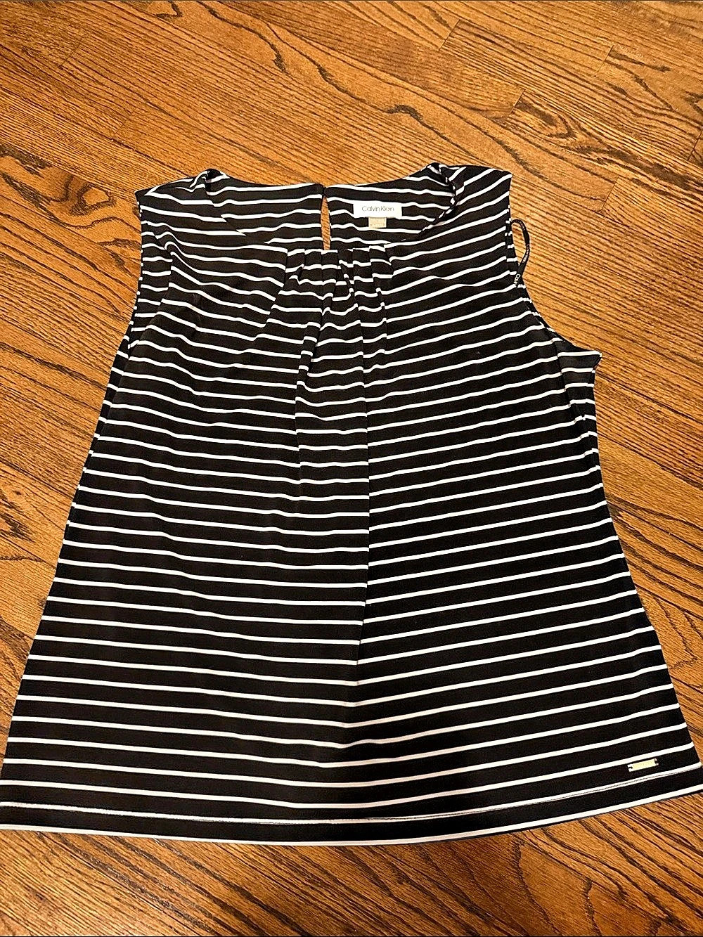 Calvin Klein Striped Sleeveless Top in Black & White Size XL Like New